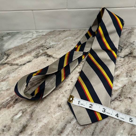 Vintage 80s Brooks Brothers Makers Men’s Repp Tie Navy Red Gray Yellow 3 1/4” W - Picture 5 of 8